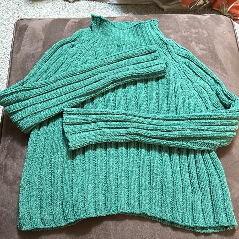 American Eagle sweater